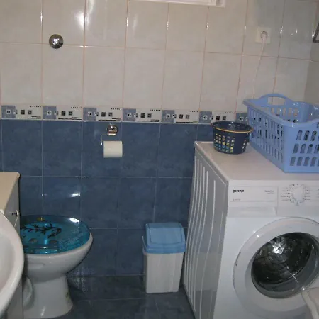 Lela Apartment *