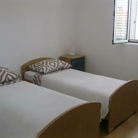 Apartment Lela *